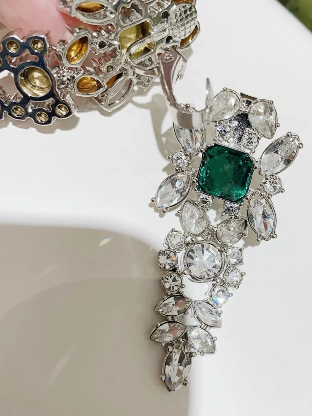 Vintage Style Emerald Green Crystal Drop
Earrings Set - Picture 4 of 4